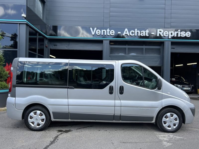 RENAULT TRAFIC PASSENGER L2H1 2.0 DCI 115 Cv 9 PLACES / CLIMATISATION - GARANTIE 1 AN