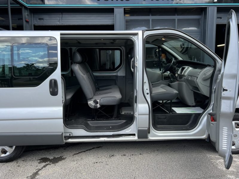 RENAULT TRAFIC PASSENGER L2H1 2.0 DCI 115 Cv 9 PLACES / CLIMATISATION - GARANTIE 1 AN