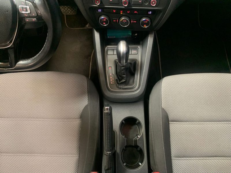 VOLKSWAGEN JETTA HYBRID 1.4 TSi DSG6 CONFORT-Vidange BVA OK-Suivie VW 