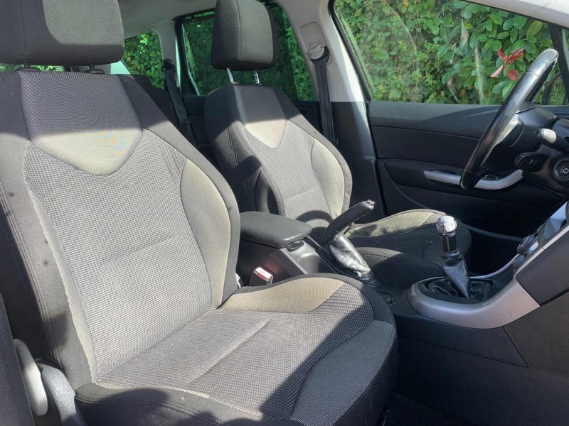 PEUGEOT 308 2011 1.6 HDi92