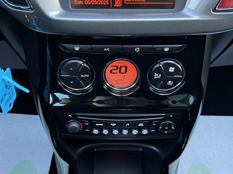 CITROEN C3 II PHASE 2 EXCLUSIVE 1.4 E HDI 70 BOITE AUTOMATIQUE TOIT PANO CRIT AIR 2 - GARANTIE 1 AN