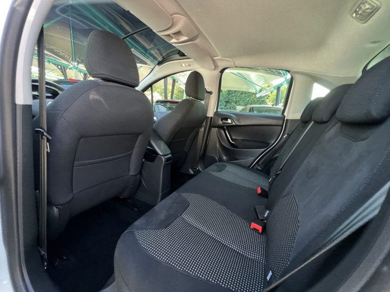 CITROEN C3 II PHASE 2 EXCLUSIVE 1.4 E HDI 70 BOITE AUTOMATIQUE TOIT PANO CRIT AIR 2 - GARANTIE 1 AN