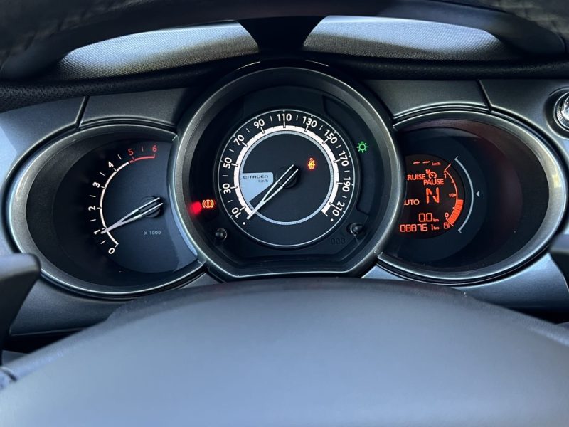 CITROEN C3 II PHASE 2 EXCLUSIVE 1.4 E HDI 70 BOITE AUTOMATIQUE TOIT PANO CRIT AIR 2 - GARANTIE 1 AN