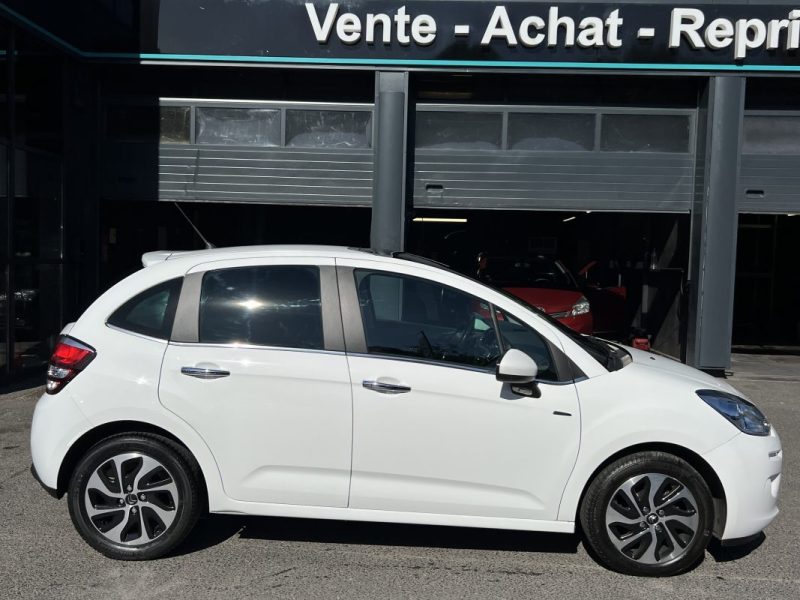 CITROEN C3 II PHASE 2 EXCLUSIVE 1.4 E HDI 70 BOITE AUTOMATIQUE TOIT PANO CRIT AIR 2 - GARANTIE 1 AN