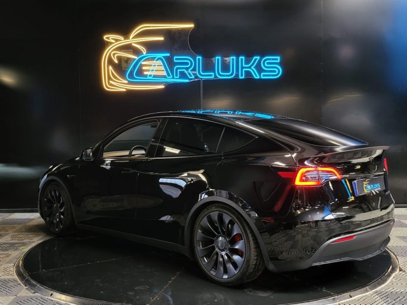 TESLA MODEL Y PERFORMANCE 534cv / AUTOPILOT + PPF COMPLET + CERAMIQUE + LUMIERES D'AMBIANCES