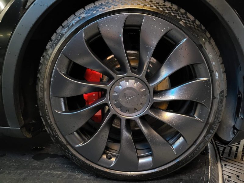 TESLA MODEL Y PERFORMANCE 534cv / AUTOPILOT + PPF COMPLET + CERAMIQUE + LUMIERES D'AMBIANCES