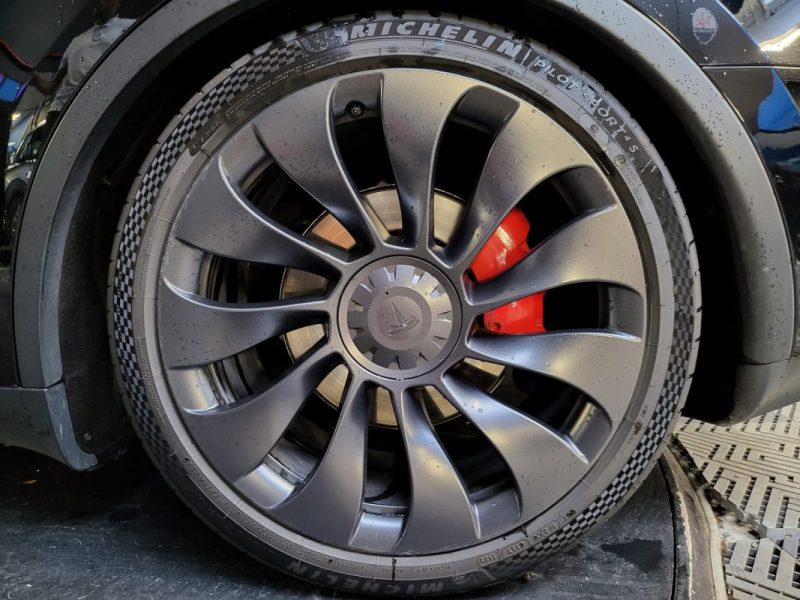 TESLA MODEL Y PERFORMANCE 534cv / AUTOPILOT + PPF COMPLET + CERAMIQUE + LUMIERES D'AMBIANCES