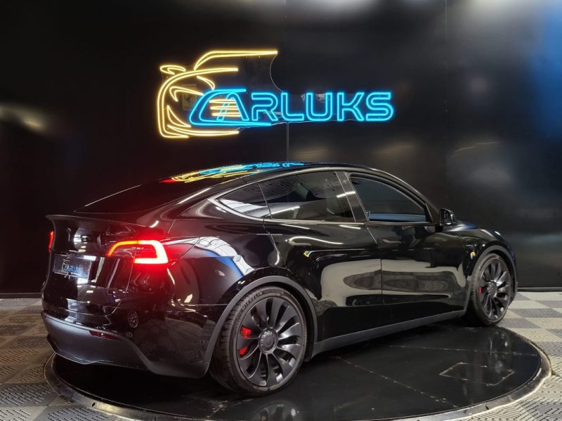 TESLA MODEL Y PERFORMANCE 534cv / AUTOPILOT + PPF COMPLET + CERAMIQUE + LUMIERES D'AMBIANCES