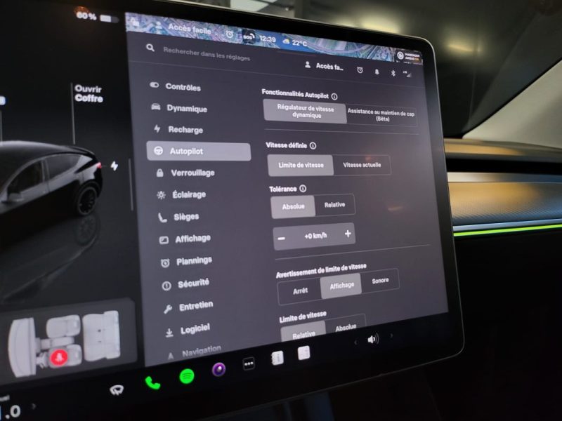 TESLA MODEL Y PERFORMANCE 534cv / AUTOPILOT + PPF COMPLET + CERAMIQUE + LUMIERES D'AMBIANCES