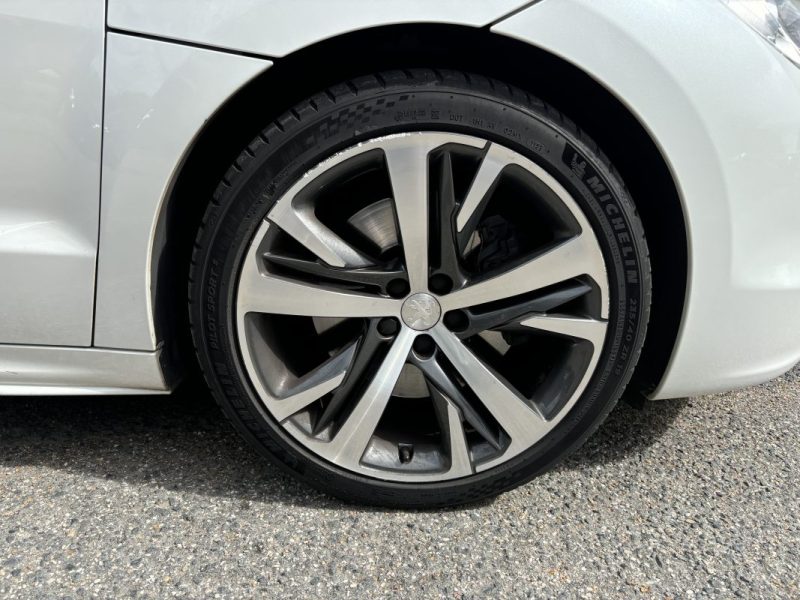 PEUGEOT RCZ PHASE 2 1.6 THP 200cv - TRÈS BON ÉTAT GÉNÉRAL - CARNET ENTRETIEN PEUGEOT