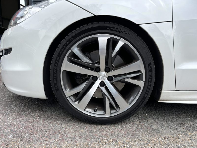 PEUGEOT RCZ PHASE 2 1.6 THP 200cv - TRÈS BON ÉTAT GÉNÉRAL - CARNET ENTRETIEN PEUGEOT