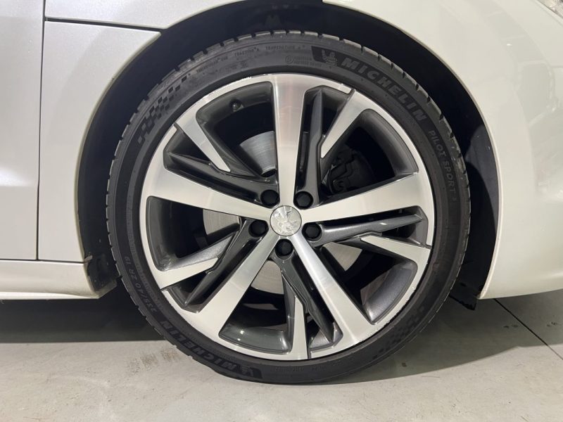 PEUGEOT RCZ PHASE 2 1.6 THP 200cv - TRÈS BON ÉTAT GÉNÉRAL - CARNET ENTRETIEN PEUGEOT