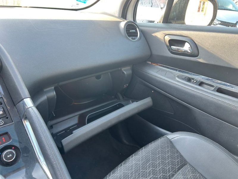 PEUGEOT 3008 SUV 2016