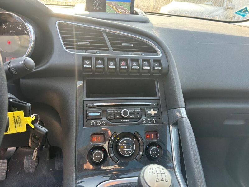 PEUGEOT 3008 SUV 2016