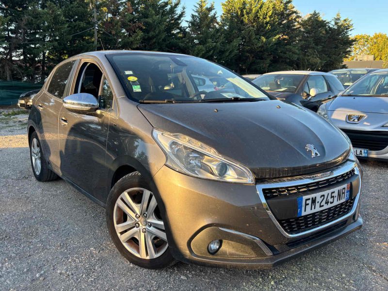 PEUGEOT 208 2019