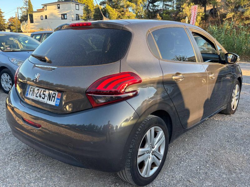 PEUGEOT 208 2019