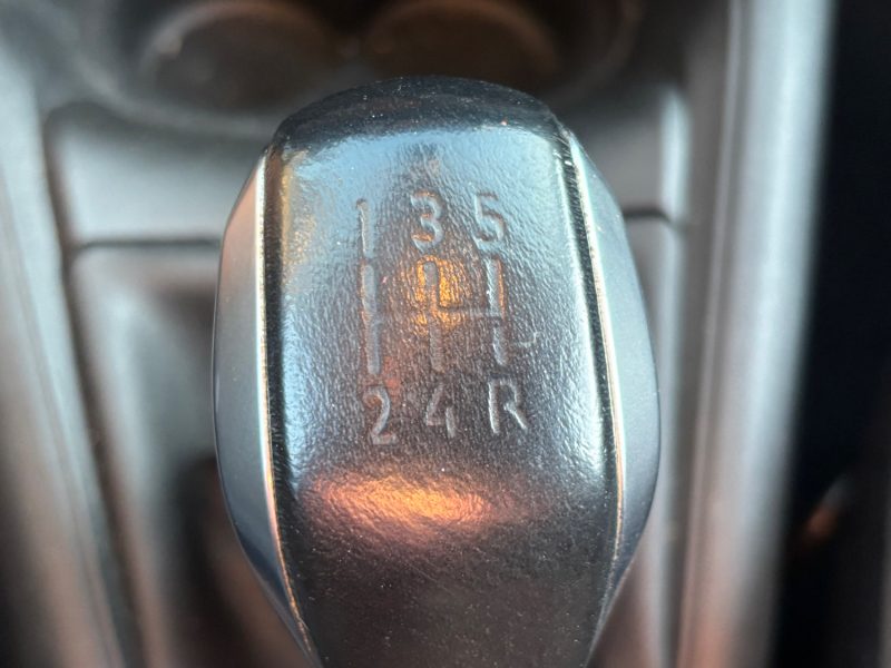 PEUGEOT 208 2019