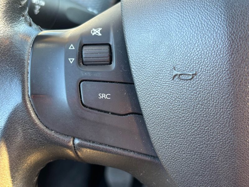 PEUGEOT 208 2019