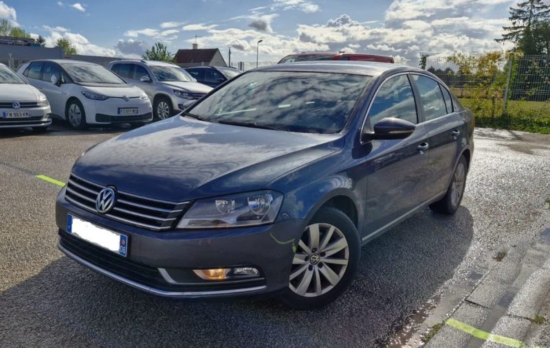 VOLKSWAGEN PASSAT 1.6 TDI 105ch BlueMotion Technology FAP Carat 2011