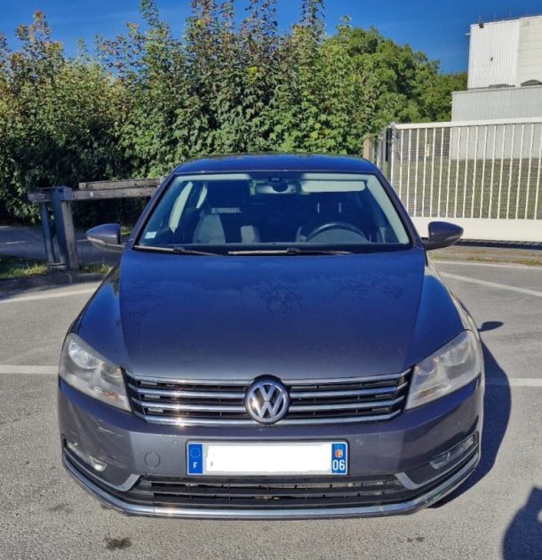 VOLKSWAGEN PASSAT 1.6 TDI 105ch BlueMotion Technology FAP Carat 2011