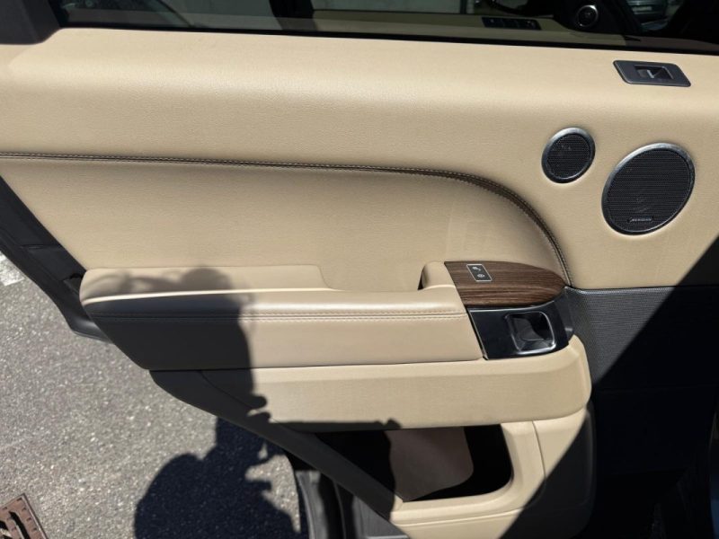 LAND ROVER RANGE ROVER 306 CH SPORT HSE SDV6