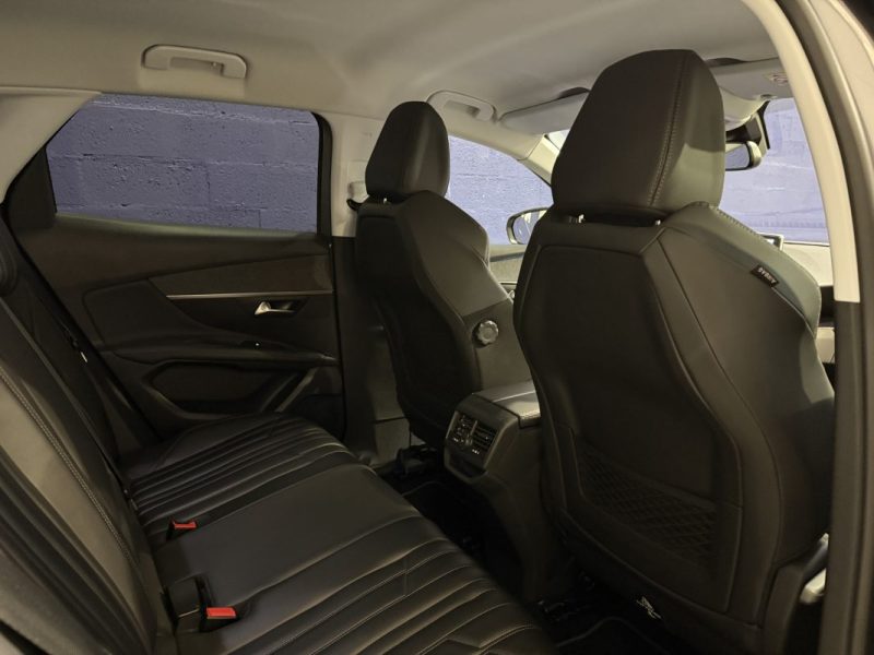 PEUGEOT 3008 2.0 BlueHDi 150ch ALLURE / 77000km