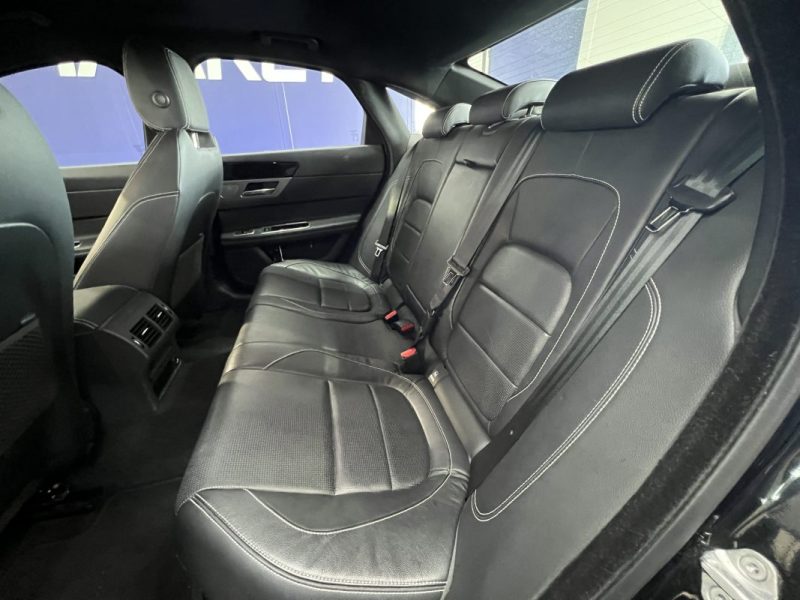 JAGUAR XF 2.0D 180ch R Sport BVA 8 2016