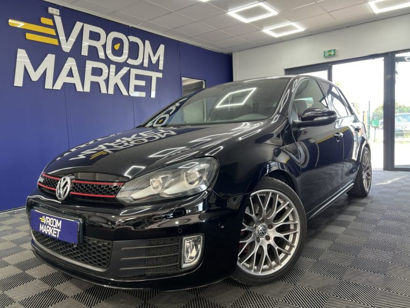 Volkswagen Golf 6 GTI 2.0 TSI 210 CH DSG6 5 portes - Toit ouvrant/Jantes 18/Sièges chauffants 2010
