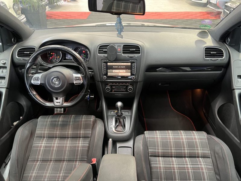 Volkswagen Golf 6 GTI 2.0 TSI 210 CH DSG6 5 portes - Toit ouvrant/Jantes 18/Sièges chauffants 2010