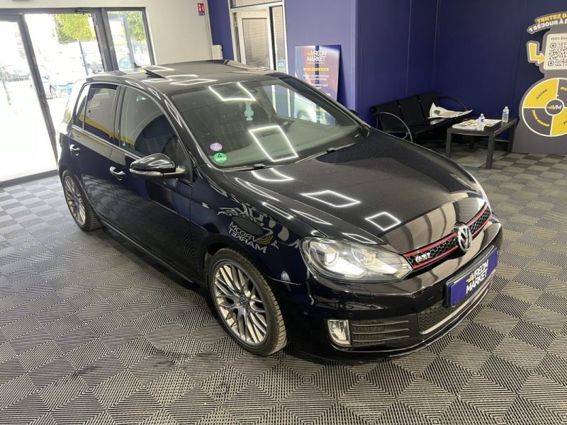 Volkswagen Golf 6 GTI 2.0 TSI 210 CH DSG6 5 portes - Toit ouvrant/Jantes 18/Sièges chauffants 2010