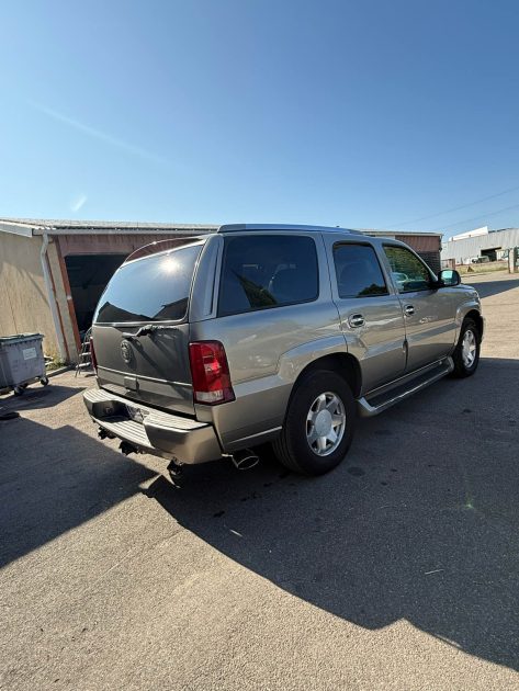 CADILLAC ESCALADE 2001