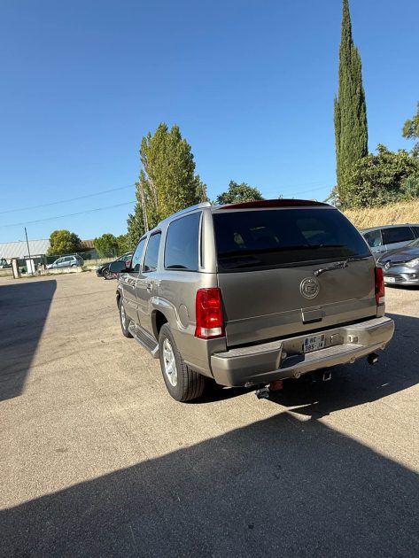 CADILLAC ESCALADE 2001