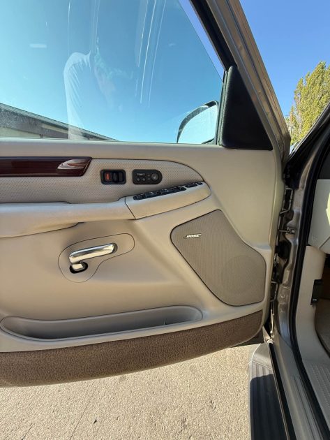 CADILLAC ESCALADE 2001