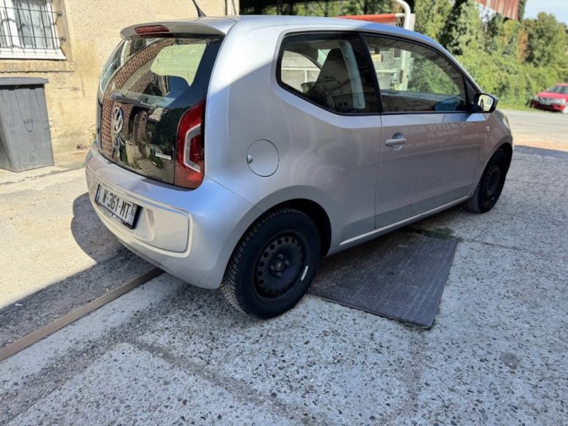 VOLKSWAGEN UP 2012