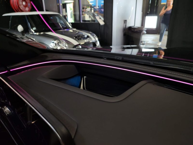 MERCEDES CLASSE E 300E 313CV AMG LINE 9G-Tronic / TOIT OUVRANT + DOUBLE ECRAN + BURMASTER /