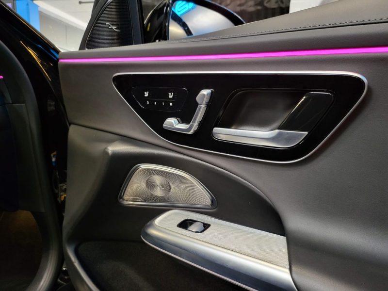 MERCEDES CLASSE E 300E 313CV AMG LINE 9G-Tronic / TOIT OUVRANT + DOUBLE ECRAN + BURMASTER /