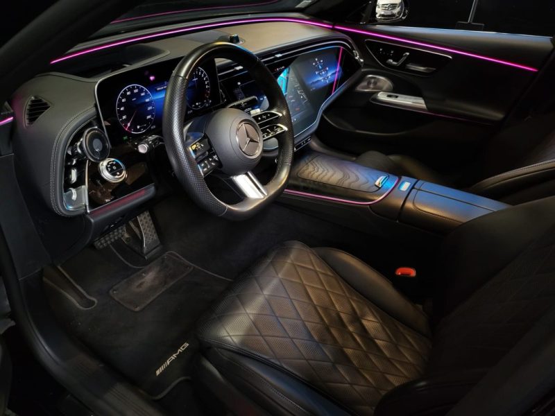 MERCEDES CLASSE E 300E 313CV AMG LINE 9G-Tronic / TOIT OUVRANT + DOUBLE ECRAN + BURMASTER /