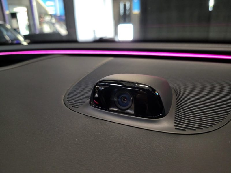 MERCEDES CLASSE E 300E 313CV AMG LINE 9G-Tronic / TOIT OUVRANT + DOUBLE ECRAN + BURMASTER /