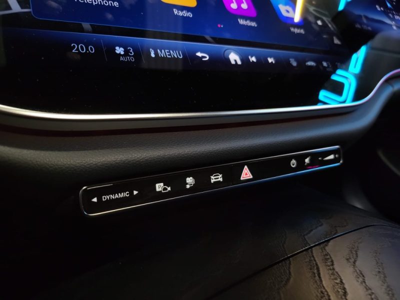 MERCEDES CLASSE E 300E 313CV AMG LINE 9G-Tronic / TOIT OUVRANT + DOUBLE ECRAN + BURMASTER /