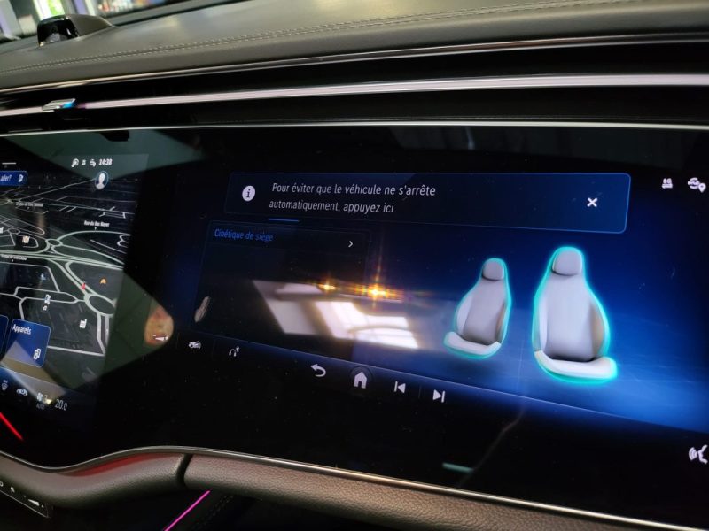 MERCEDES CLASSE E 300E 313CV AMG LINE 9G-Tronic / TOIT OUVRANT + DOUBLE ECRAN + BURMASTER /