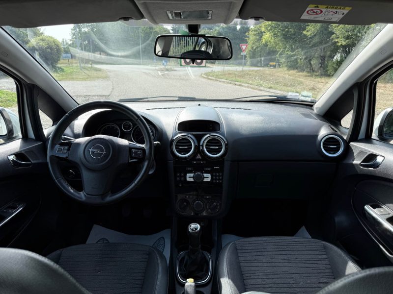 OPEL Corsa 1.2 85 ch Twinport Graphite - Clim / Régulateur /  semi-cuir / Révisée & Garantie 6 Mois.