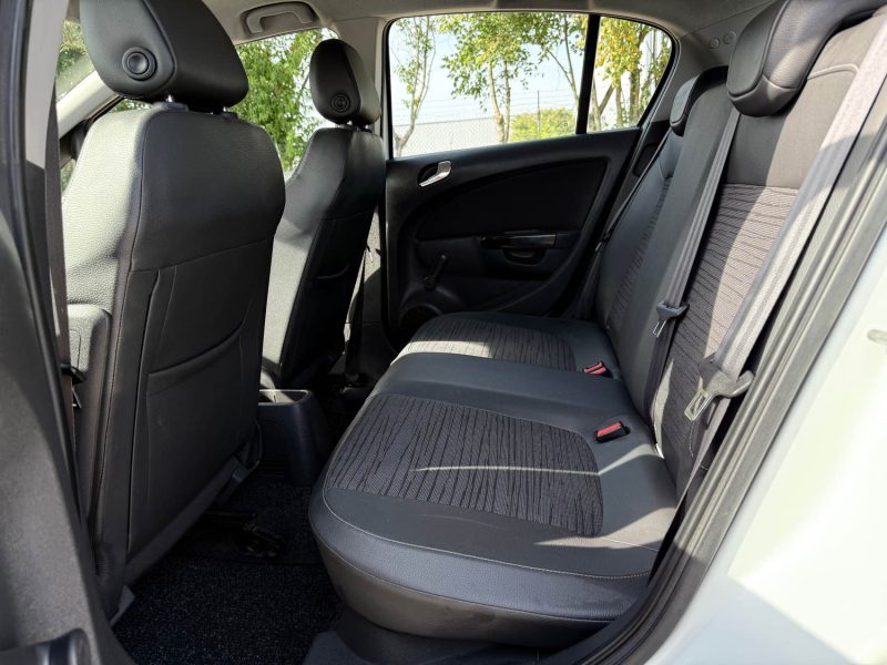 OPEL Corsa 1.2 85 ch Twinport Graphite - Clim / Régulateur /  semi-cuir / Révisée & Garantie 6 Mois.