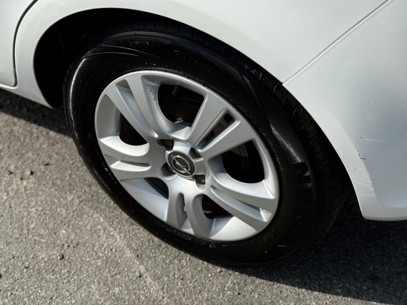 OPEL Corsa 1.2 85 ch Twinport Graphite - Clim / Régulateur /  semi-cuir / Révisée & Garantie 6 Mois.