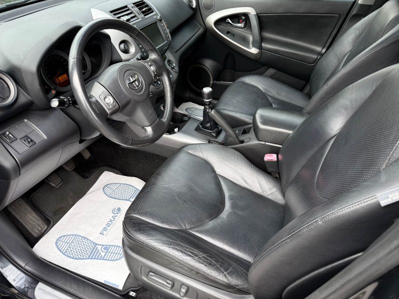 TOYOTA RAV4  III 2.2 D 4WD 177CH CLEAN POWER