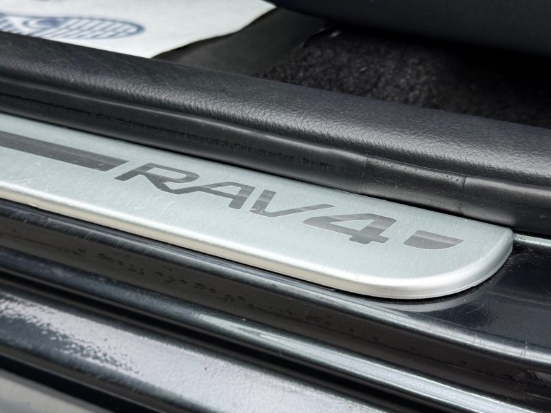 TOYOTA RAV4  III 2.2 D 4WD 177CH CLEAN POWER