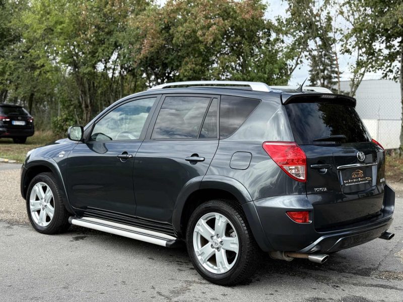 TOYOTA RAV4  III 2.2 D 4WD 177CH CLEAN POWER