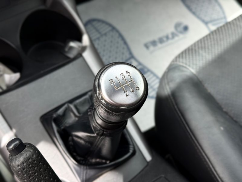 TOYOTA RAV4  III 2.2 D 4WD 177CH CLEAN POWER