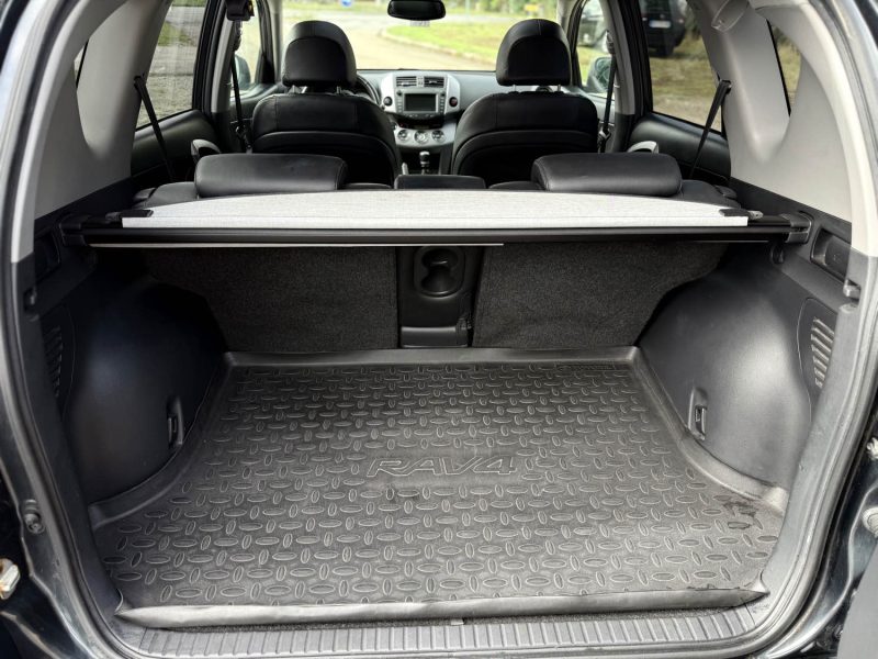 TOYOTA RAV4  III 2.2 D 4WD 177CH CLEAN POWER