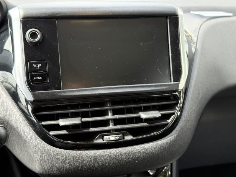 PEUGEOT 208 1.2 VTI 82CH BVM5 ACTIVE