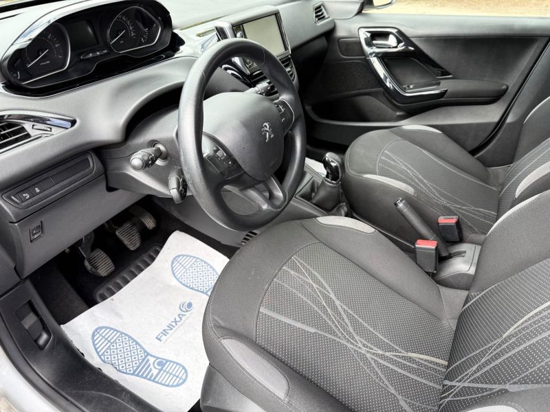 PEUGEOT 208 1.2 VTI 82CH BVM5 ACTIVE